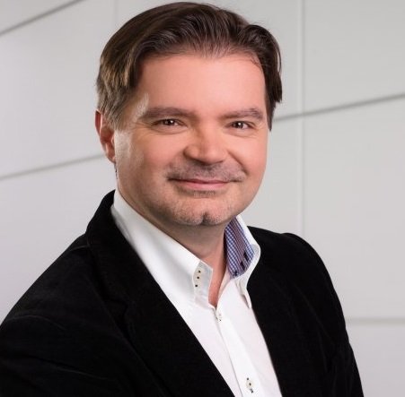 Portret: Mirko Pečarič