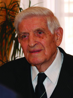 Portret: Anton Vratuša
