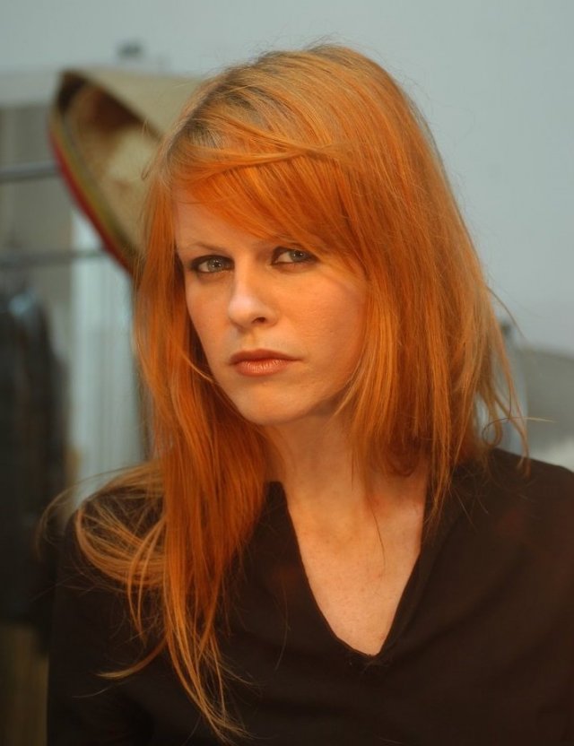 Naslovnica: Gabriela Babnik v pogovoru
